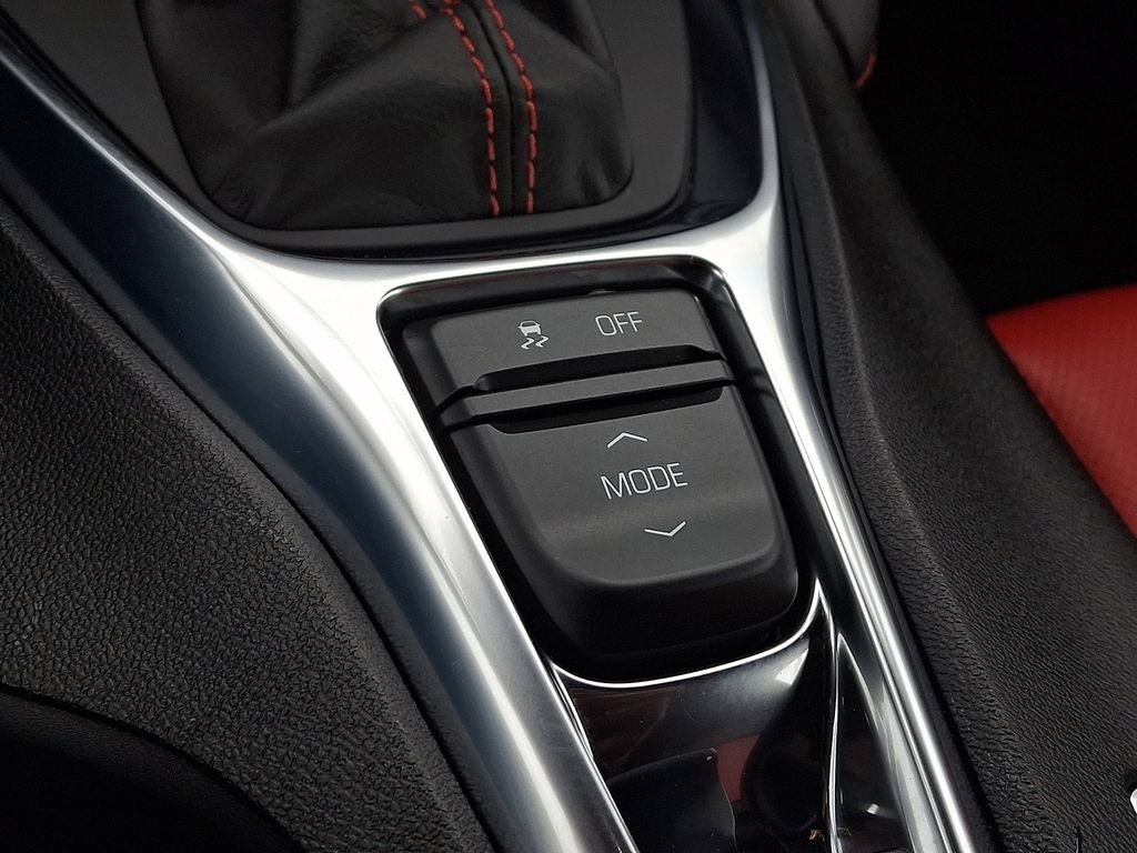 Used 2024 Chevrolet Camaro LT w/ RS Package image 25