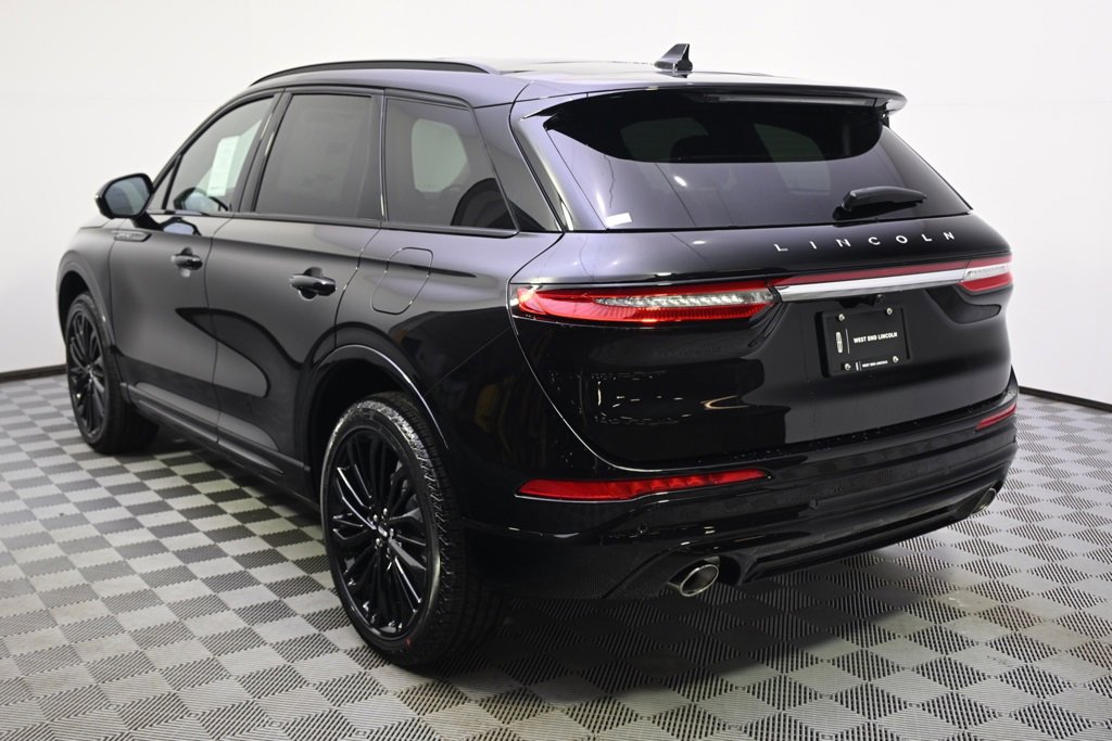 New 2026 Lincoln Corsair Reserve w/ Jet Appearance Package image 3