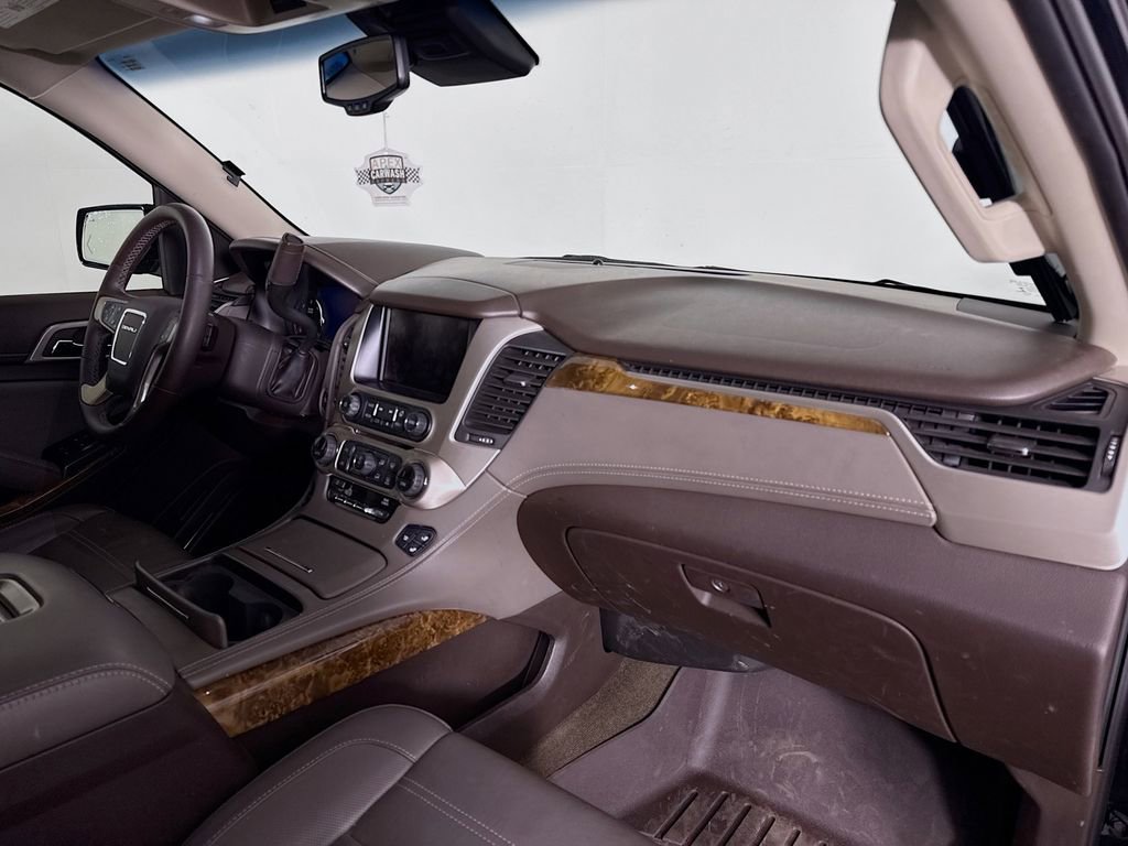 Used 2015 GMC Yukon Denali w/ Premium Package image 33