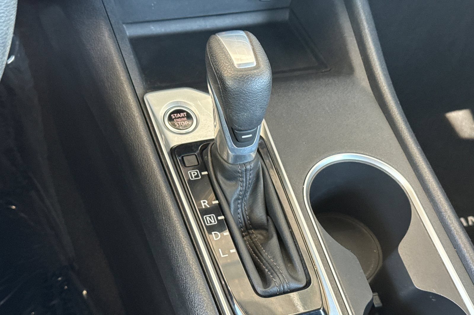 Used 2022 Nissan Altima 2.5 SV FWD image 30