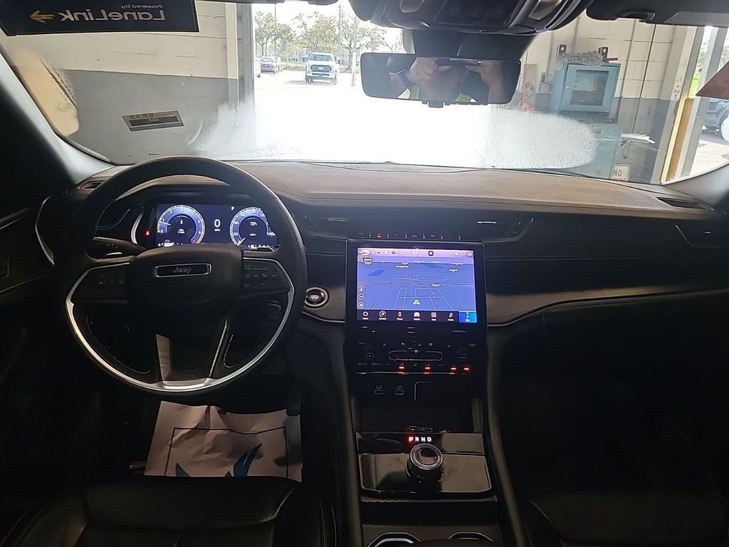 Used 2024 Jeep Grand Cherokee L Limited w/ Luxury Tech Group II image 7