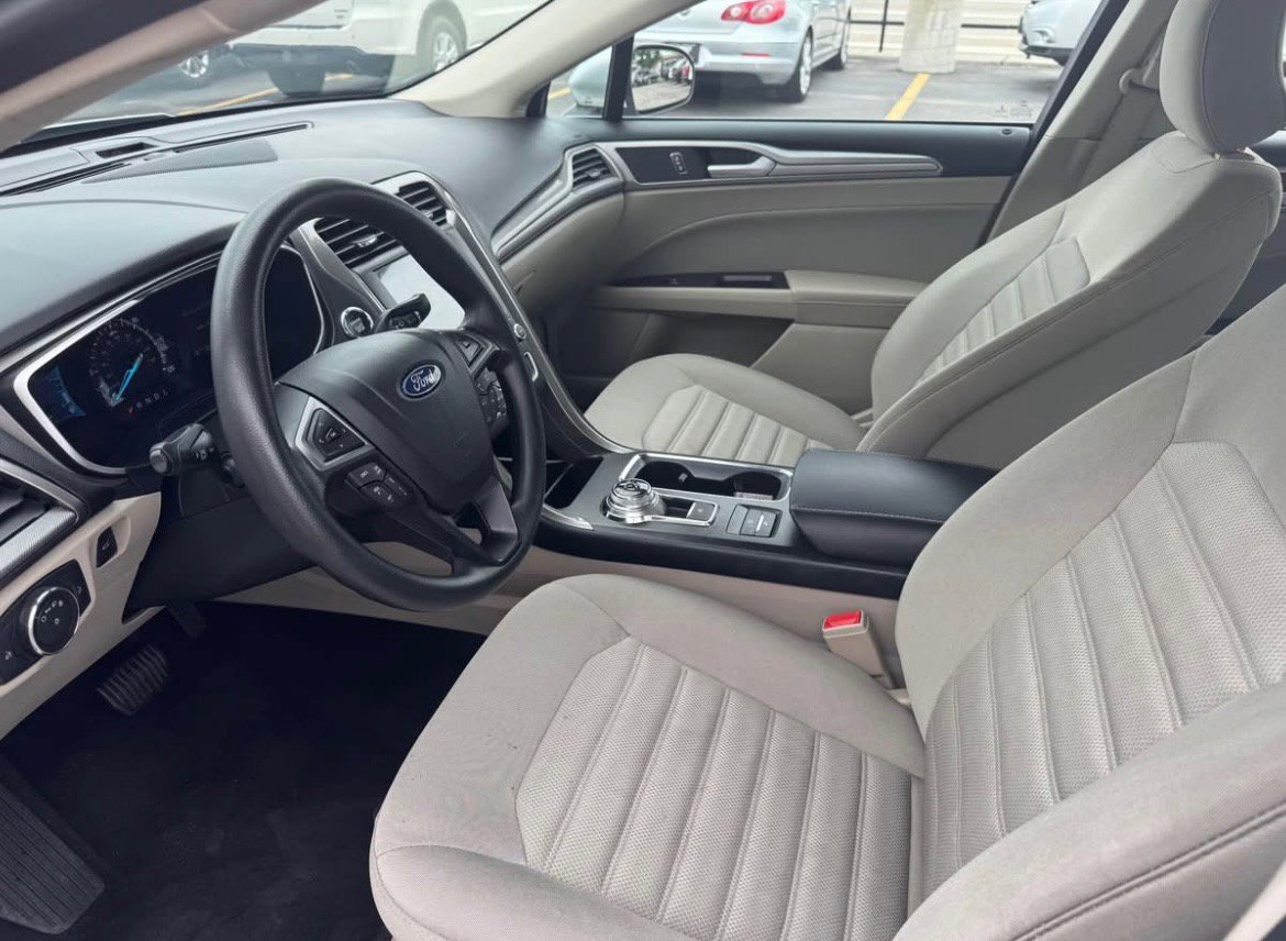 Used 2019 Ford Fusion SE image 5