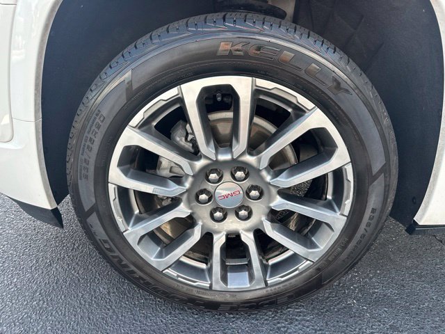 Used 2023 GMC Acadia Denali AWD/4WD image 42
