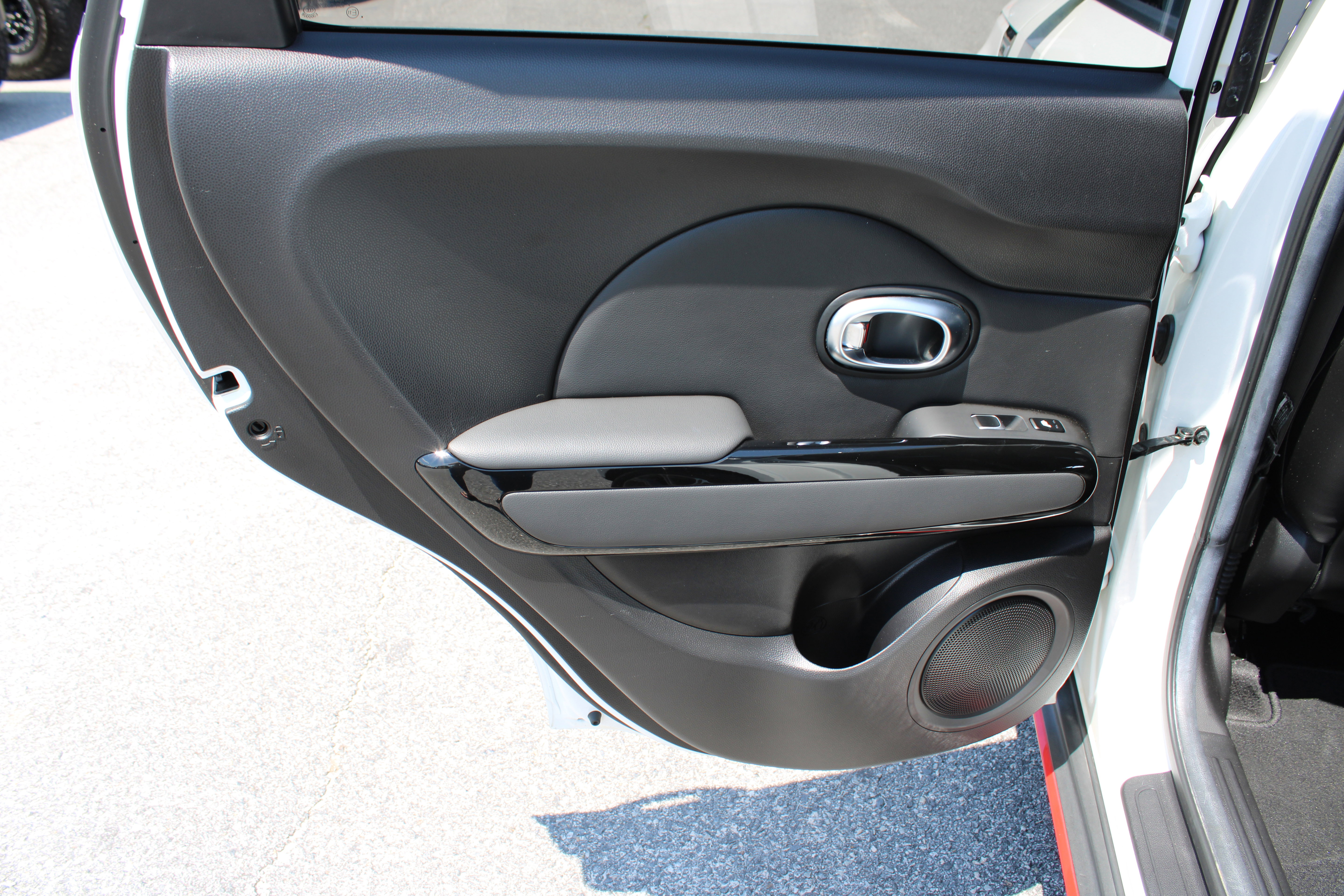 Used 2019 Kia Soul ! w/ Technology Package FWD image 18