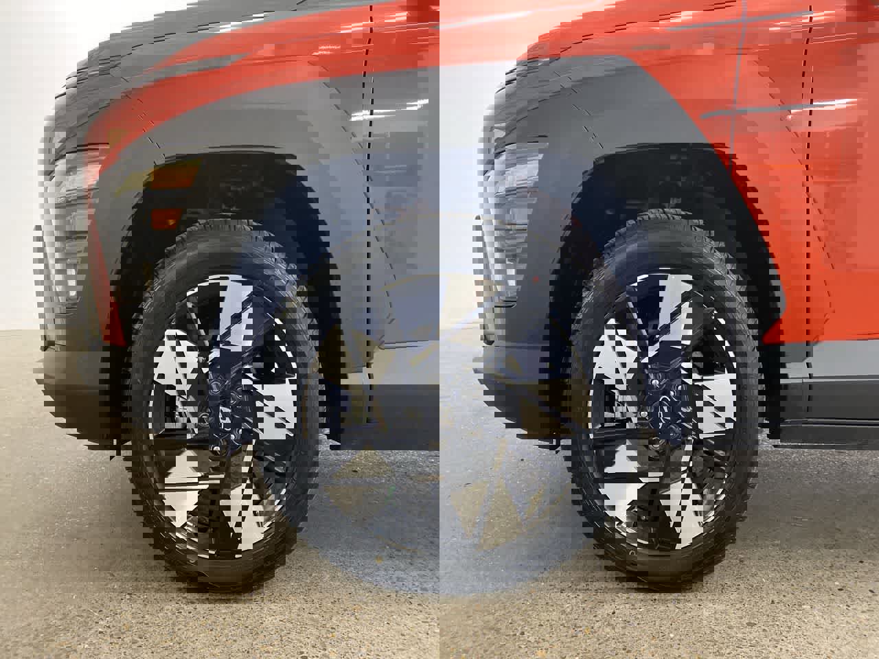 Used 2024 Hyundai Kona SEL image 11