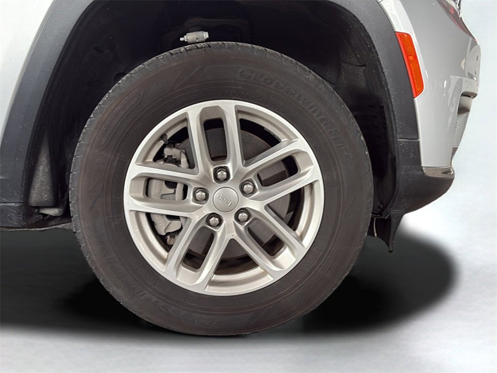 Used 2024 Jeep Grand Cherokee L Laredo image 22