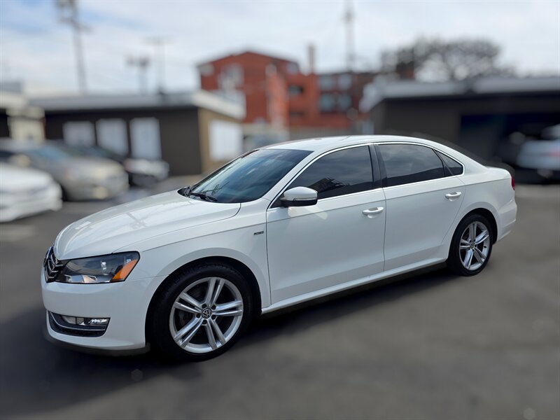Used 2015 Volkswagen Passat 1.8T Limited Edition FWD image 8