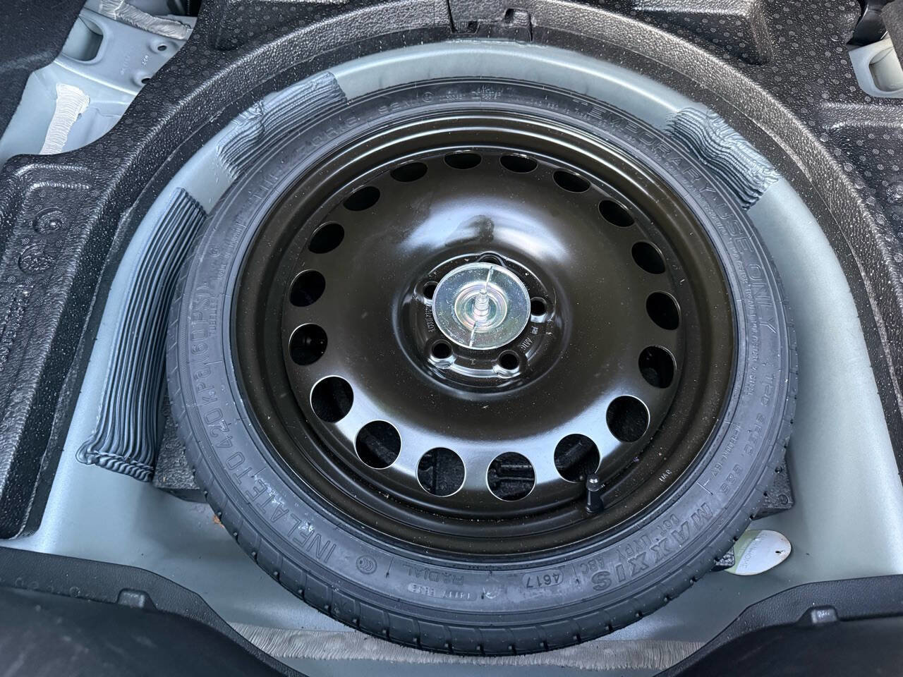 Used 2018 Chevrolet Cruze LT w/ Sun And Sound Package FWD image 14