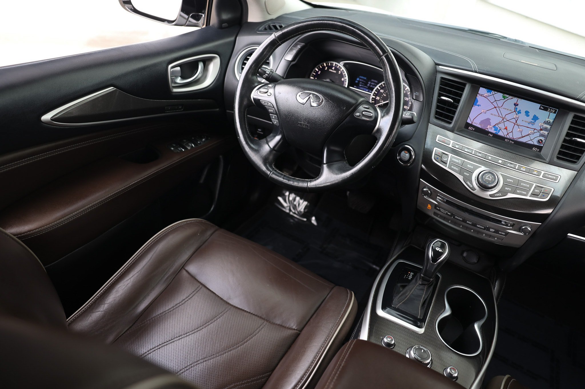 Used 2019 INFINITI QX60 Luxe w/ Essential Package FWD image 24