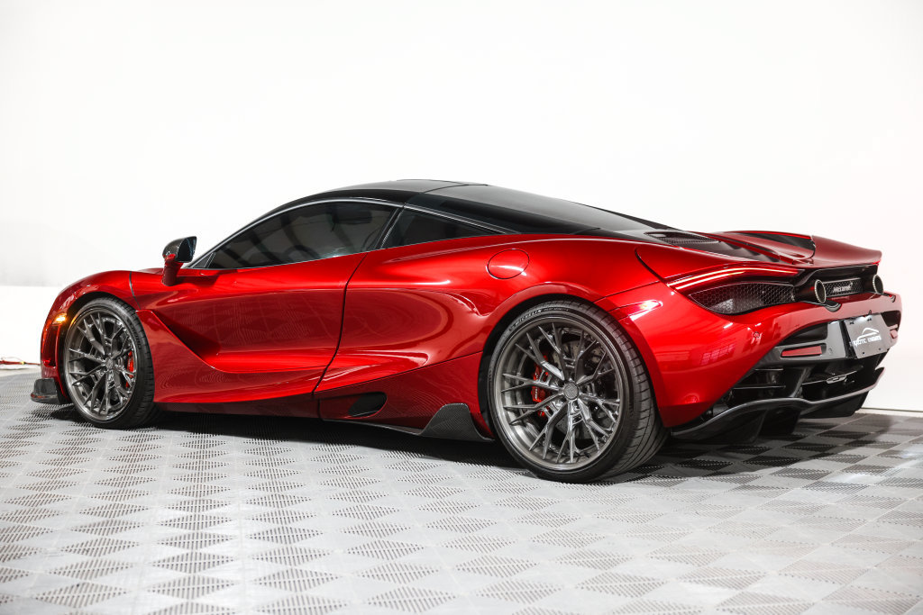 Used 2019 McLaren 720S Performance RWD image 17