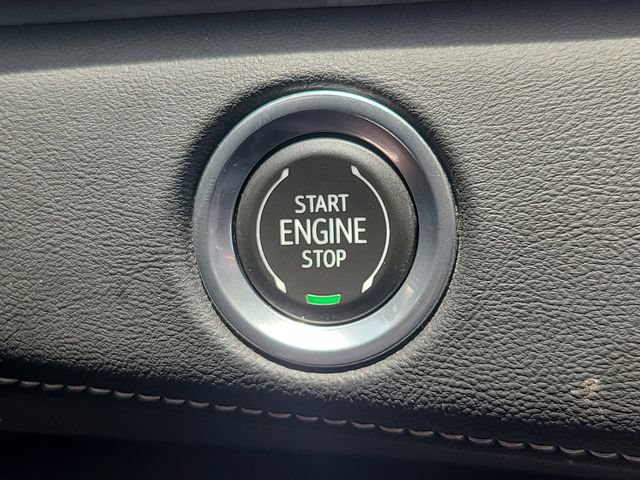 Used 2023 Cadillac Escalade ESV Premium Luxury AWD/4WD image 37
