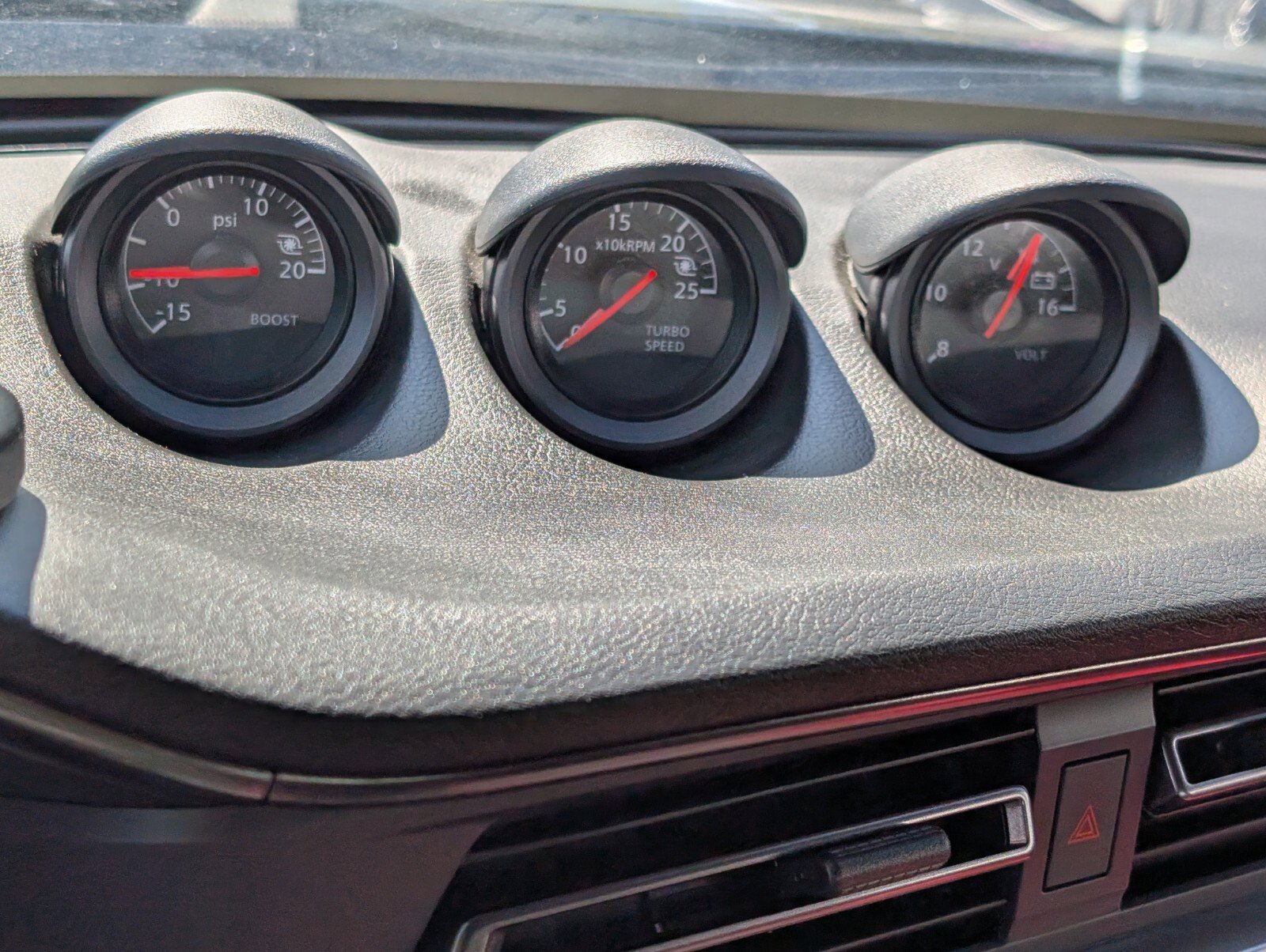 Certified 2024 Nissan Z Performance w/ Floor Mat Package image 23