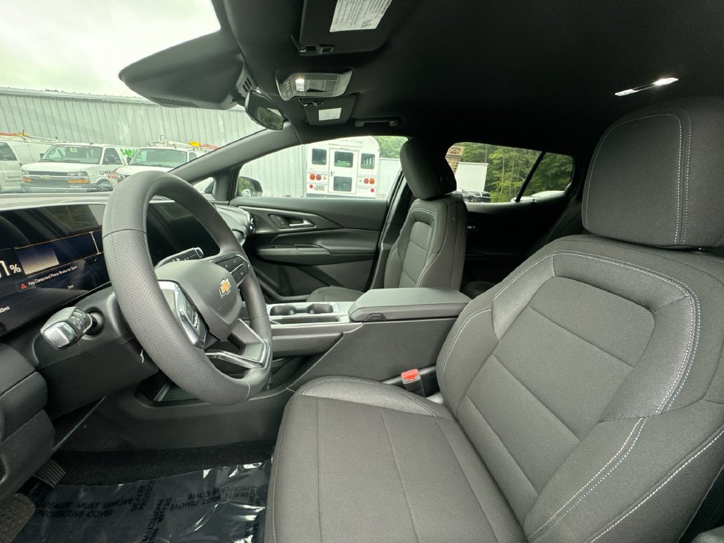New 2026 Chevrolet Equinox EV LT FWD image 13