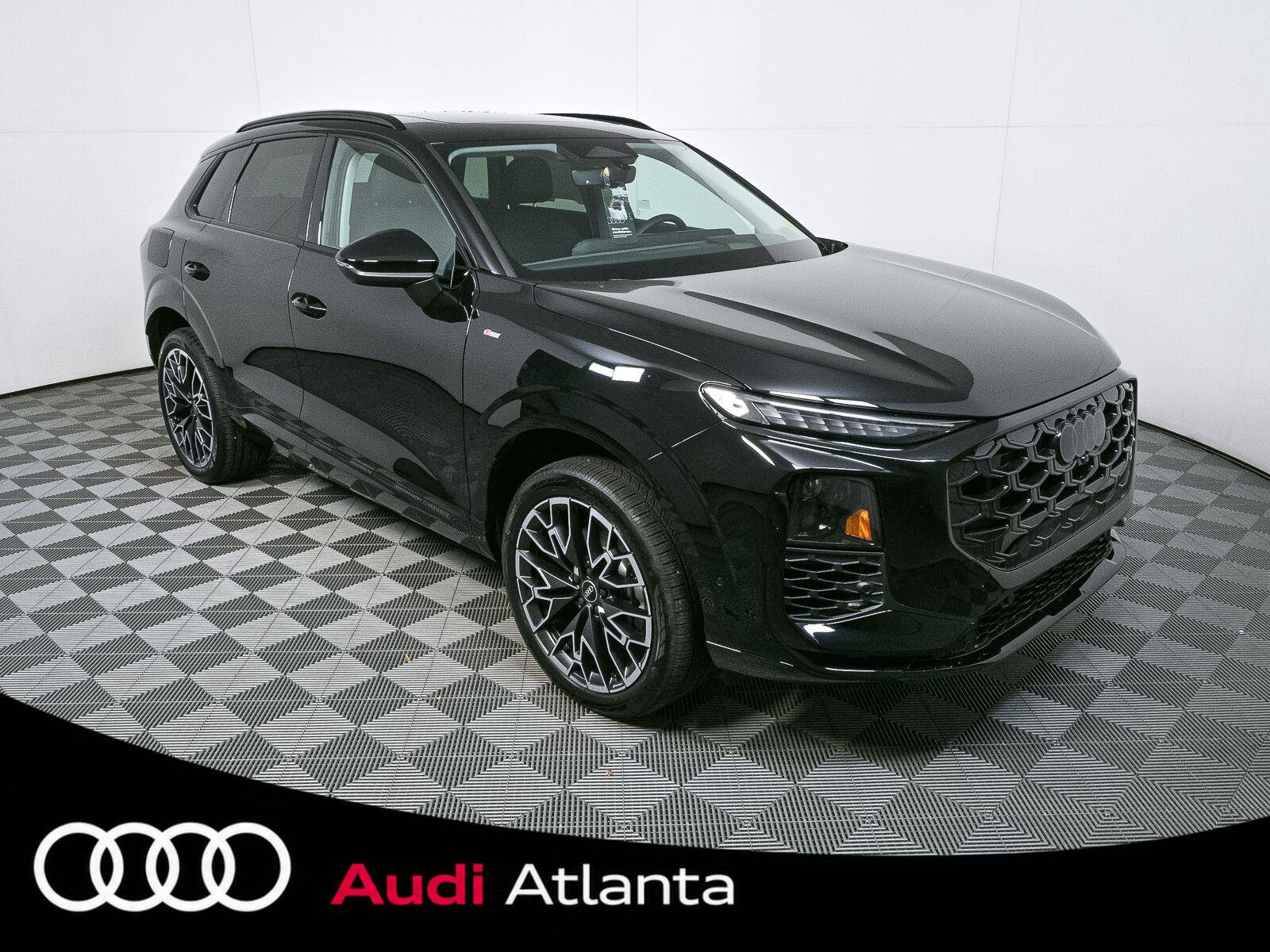 New 2026 Audi Q3 quattro 2.0T AWD/4WD image 1