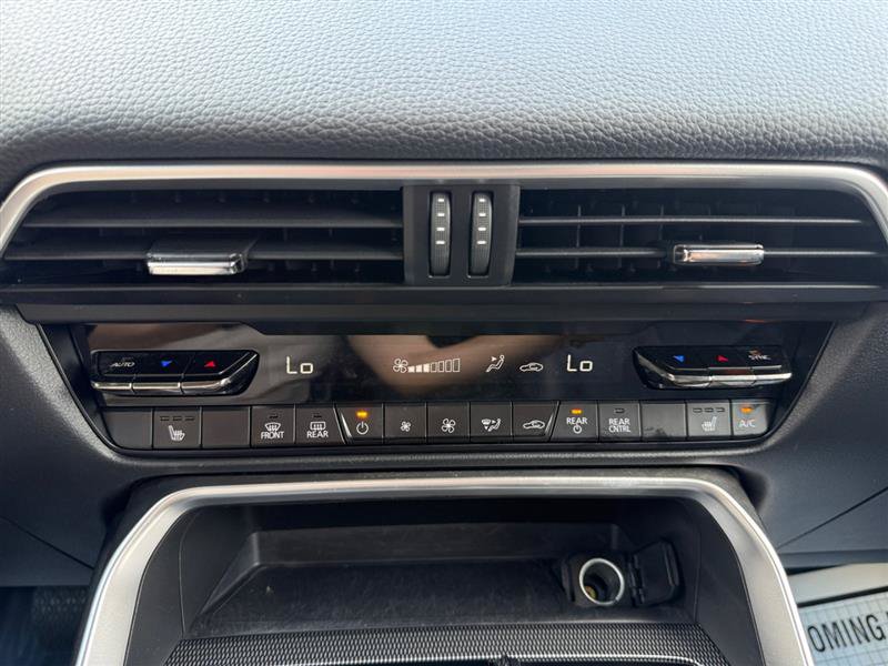 Used 2024 MAZDA CX-90 Plug-In Hybrid w/ Preferred AWD/4WD image 26