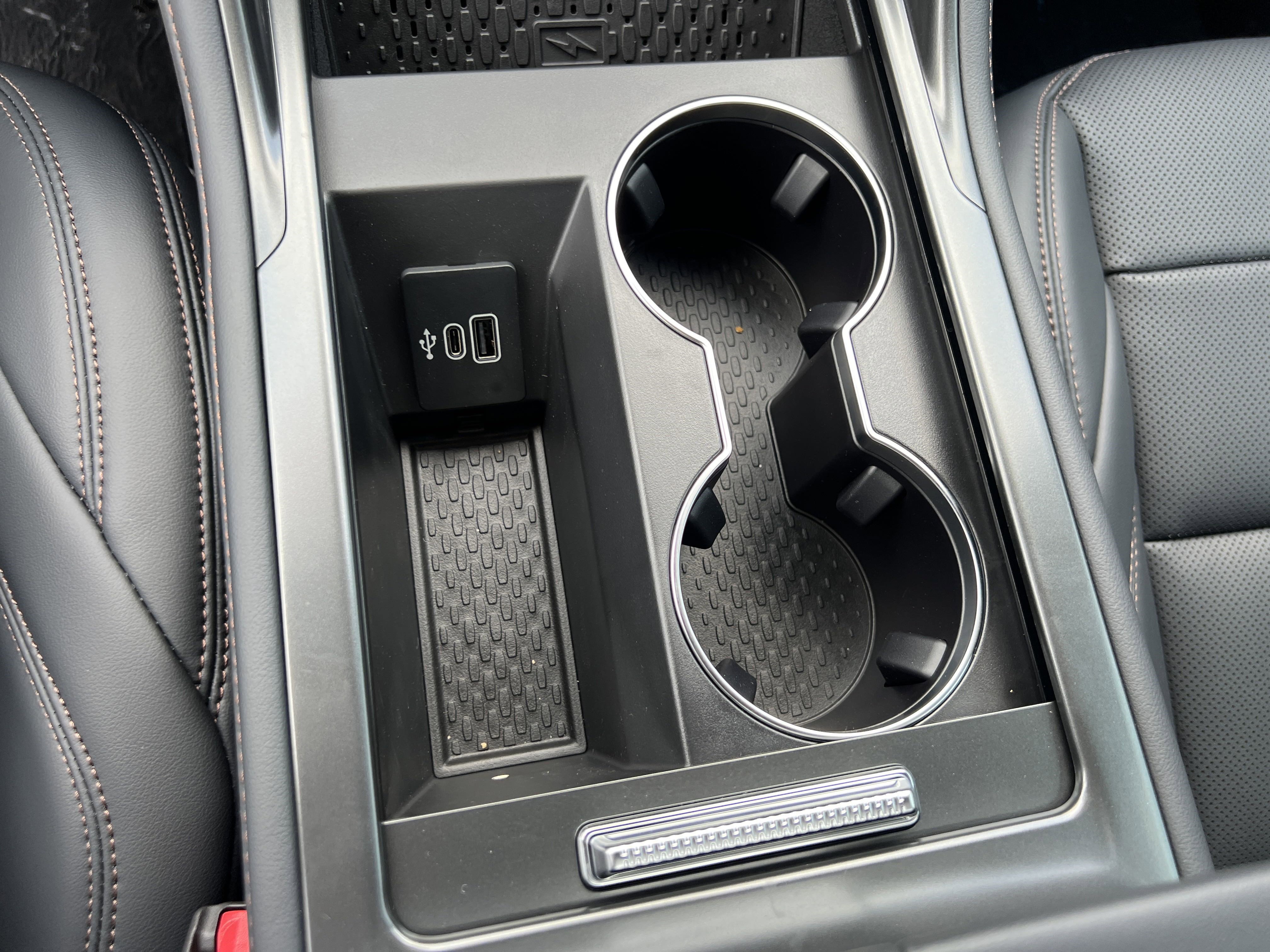 New 2025 Lincoln Nautilus Premier w/ Equipment Group 102A image 20