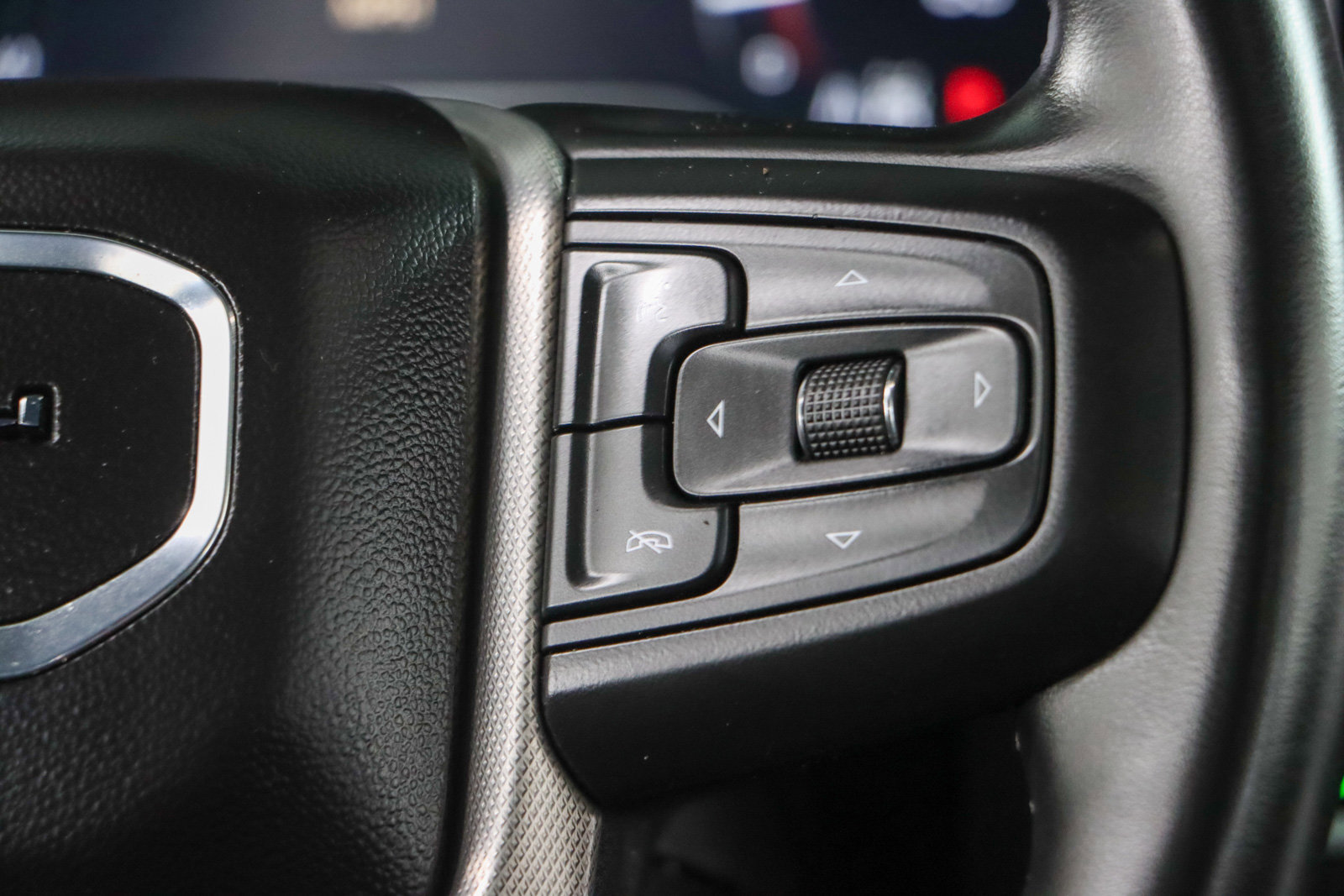 Used 2023 GMC Yukon Denali image 14