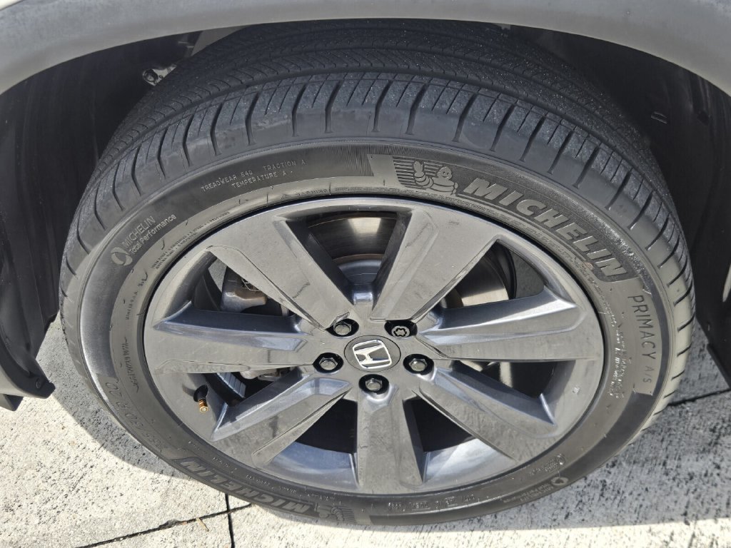 Certified 2023 Honda Pilot Sport image 10