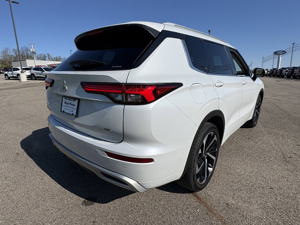 Used 2023 Mitsubishi Outlander SEL image 5