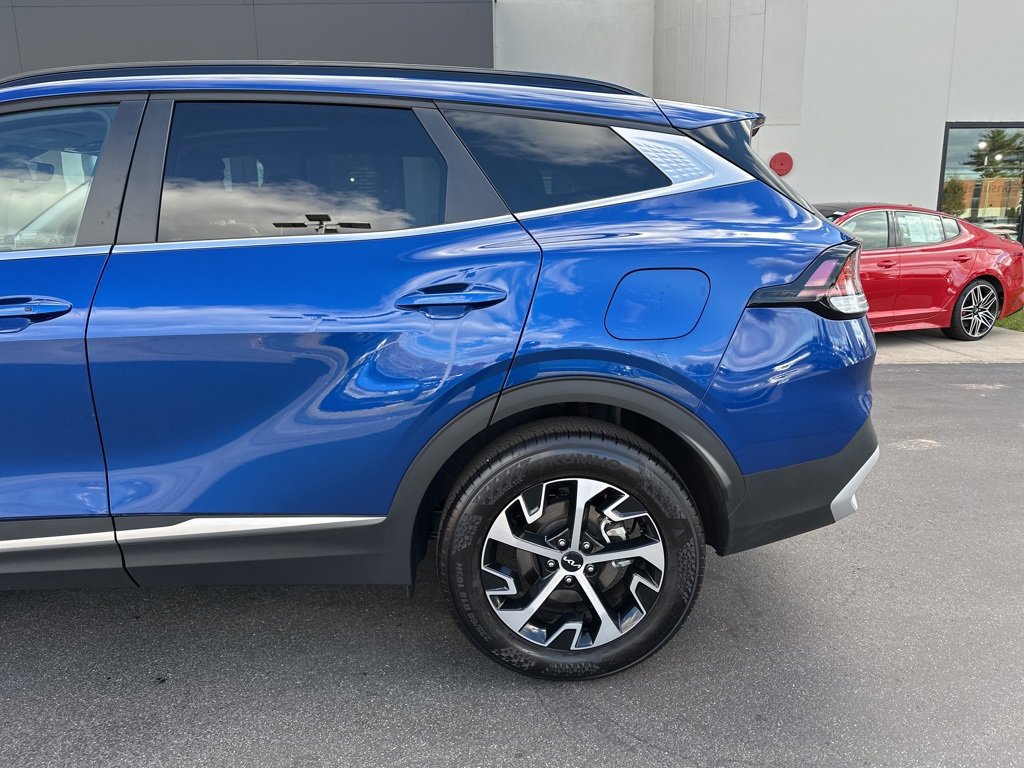 Used 2025 Kia Sportage EX w/ Premium Package image 10