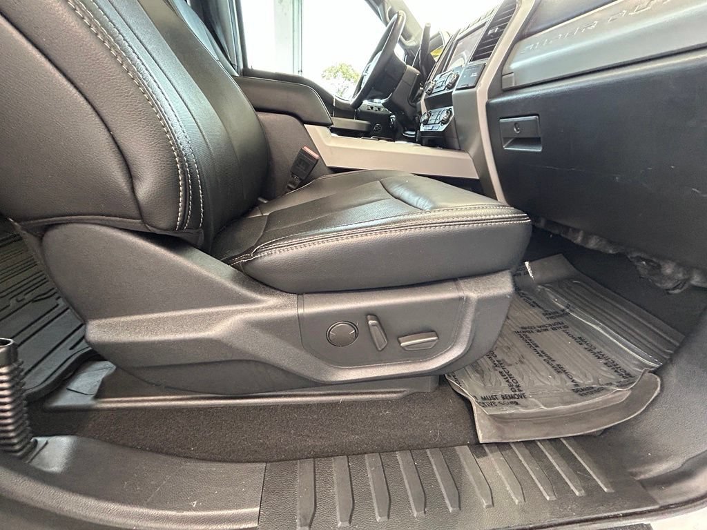 Used 2021 Ford F250 Lariat w/ Lariat Ultimate Package AWD/4WD image 27