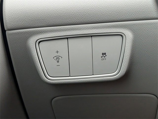 Used 2024 Hyundai Tucson SE image 25