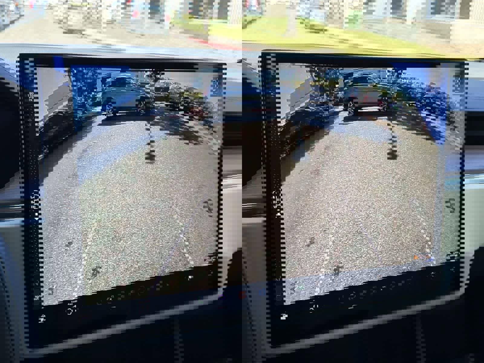 Used 2024 Tesla Model X image 18