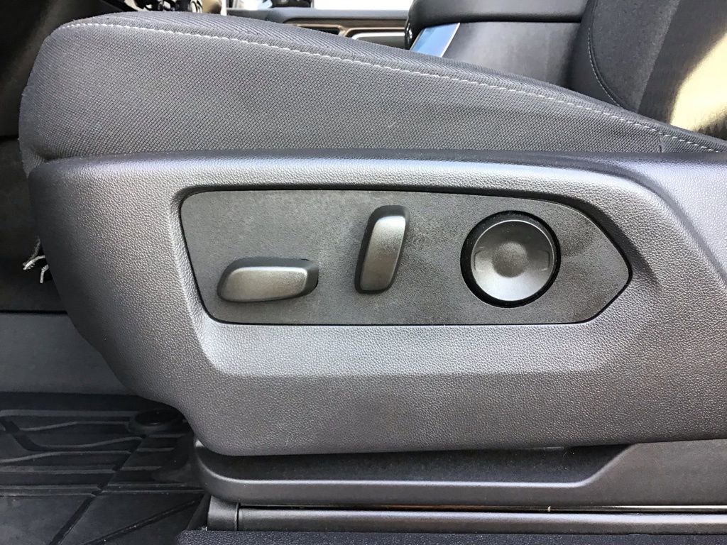 Used 2025 Chevrolet Silverado 2500 LT w/ Trail Boss Package image 9