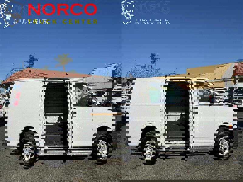 Used 2023 Chevrolet Express 2500 w/ Driver Convenience Package image 2