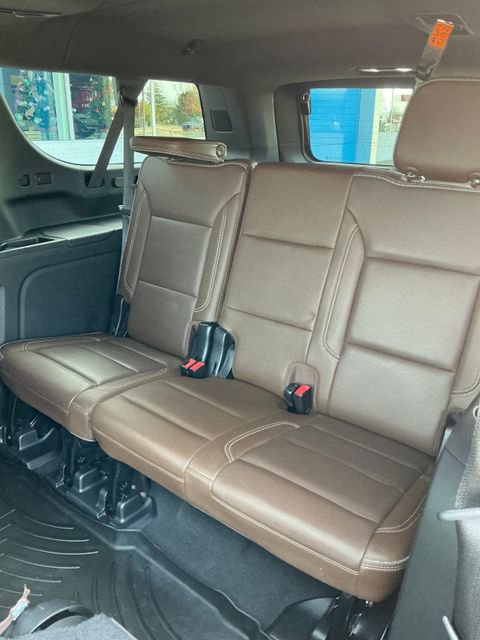 Used 2022 Chevrolet Suburban High Country image 13