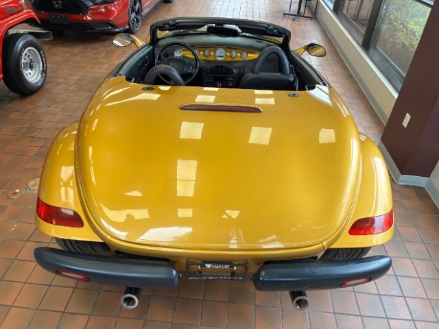 Used 2002 Chrysler Prowler RWD image 18