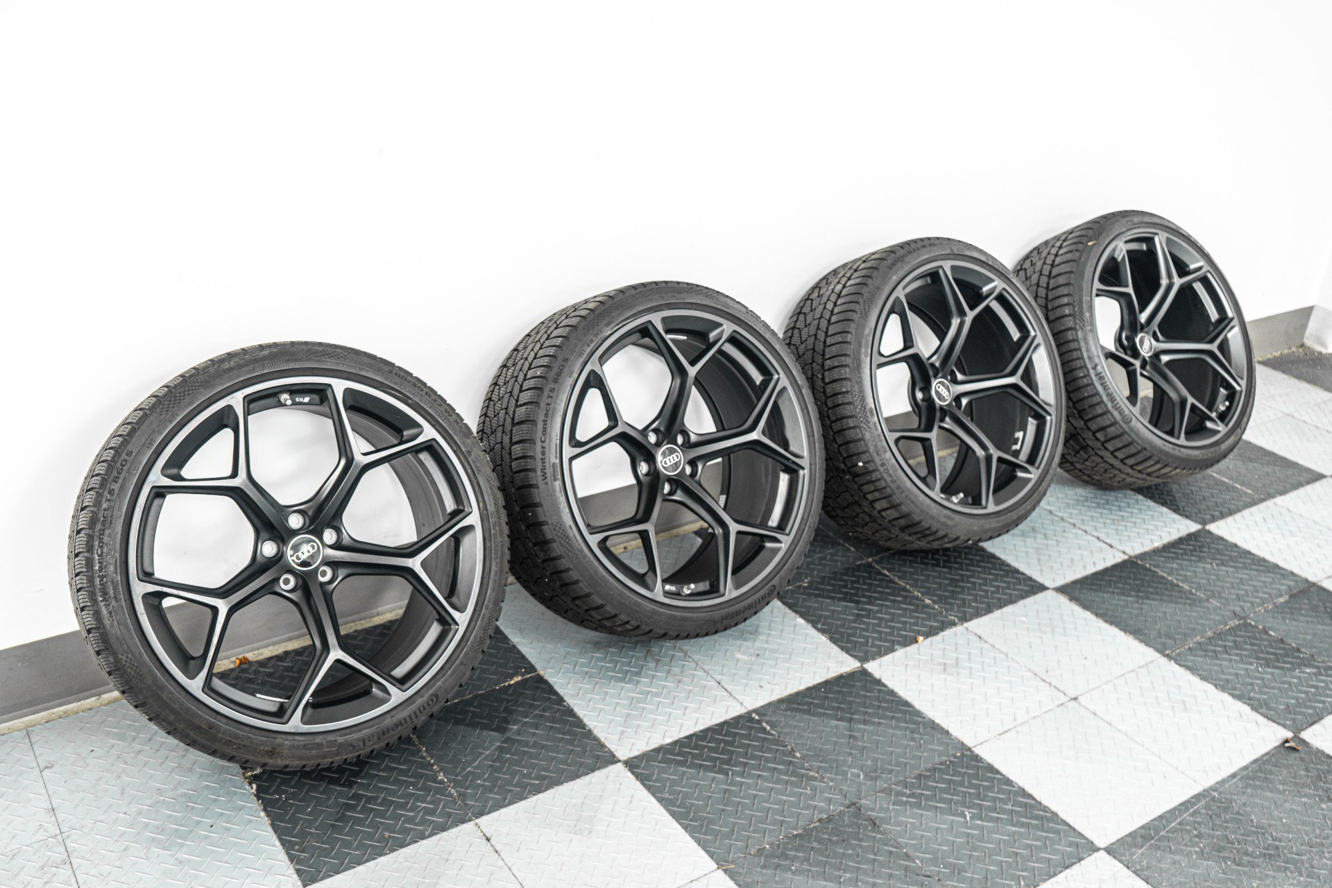 Used 2024 Audi RS 6 performance AWD/4WD image 36