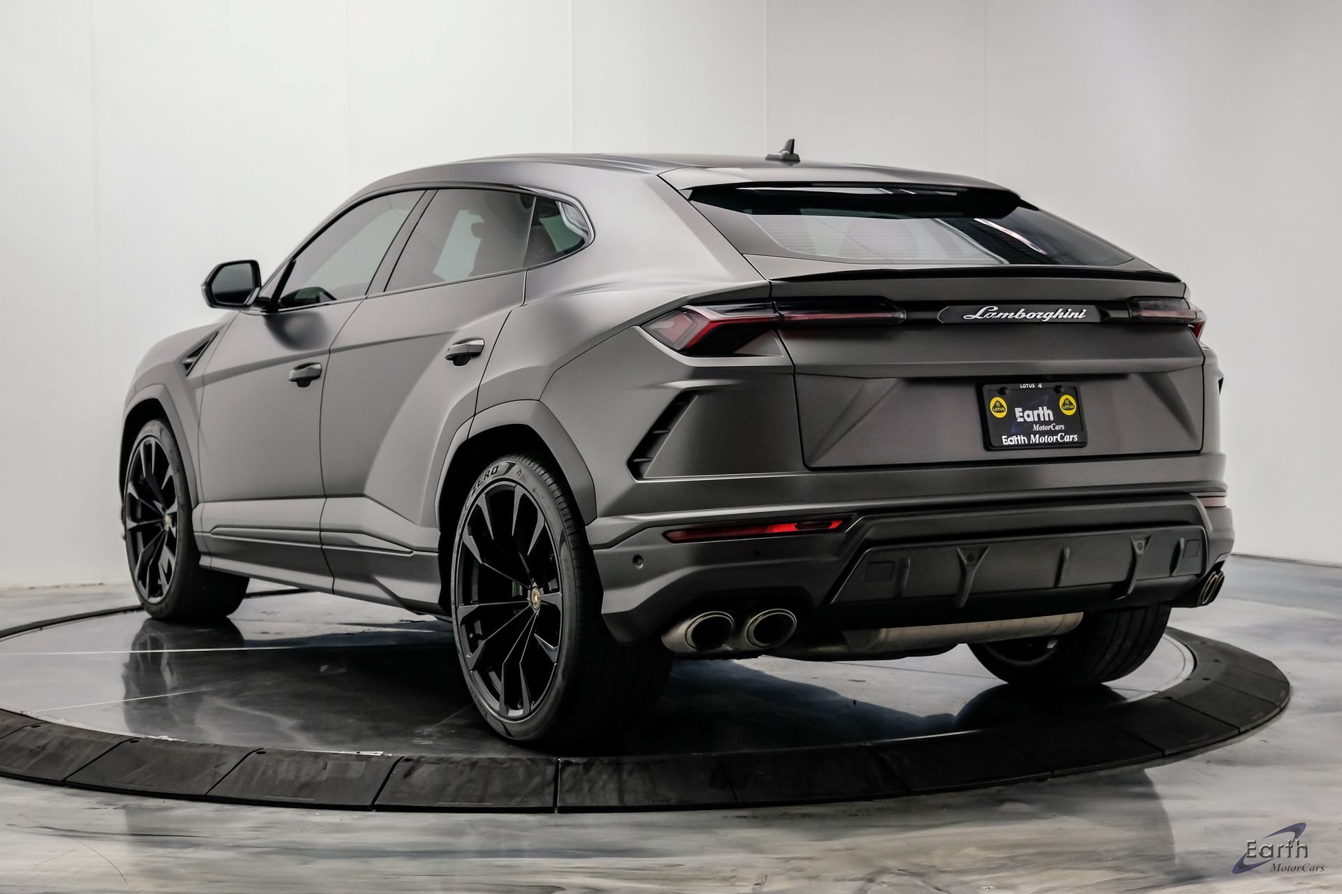 Used 2022 Lamborghini Urus image 13