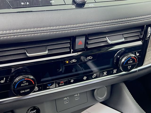 New 2026 Nissan Rogue Platinum w/ Platinum Premium Package image 13