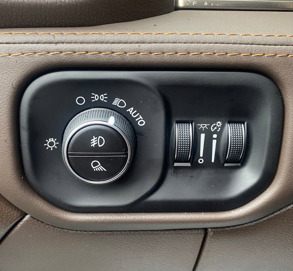 New 2026 RAM 2500 Limited image 13