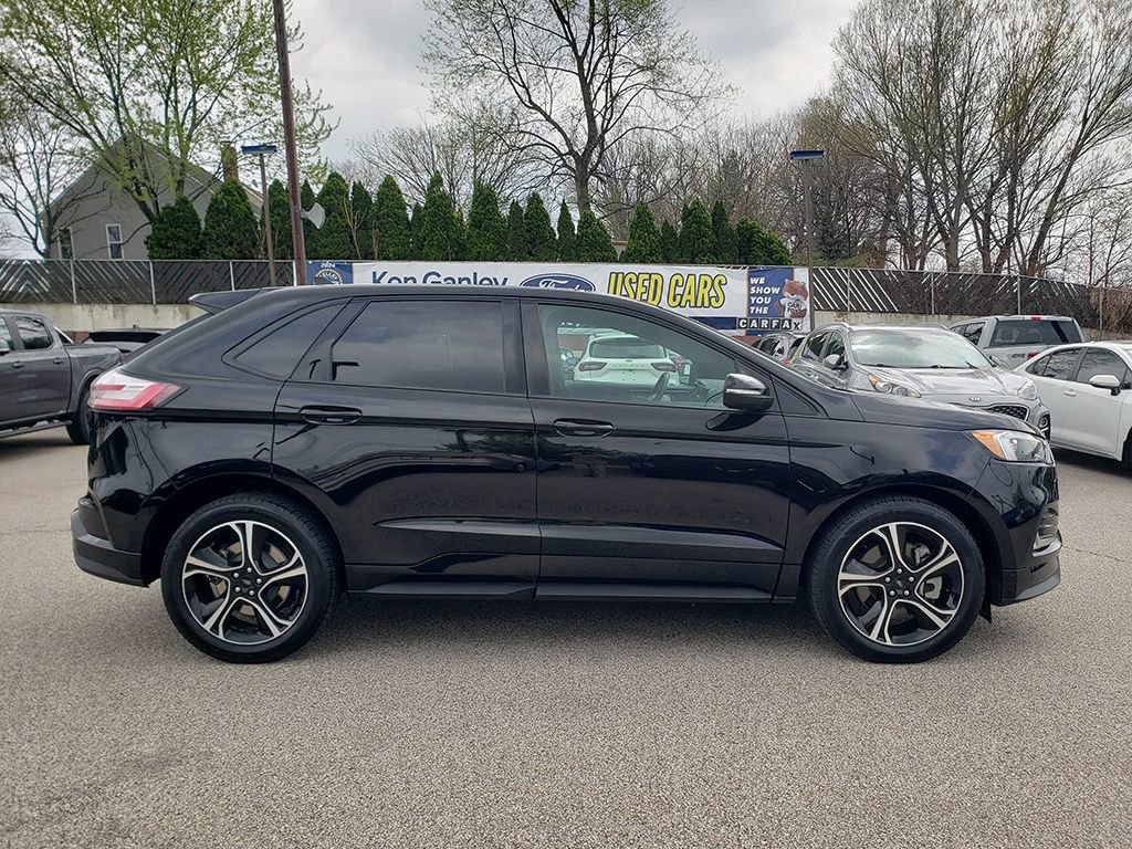 Used 2023 Ford Edge ST image 4