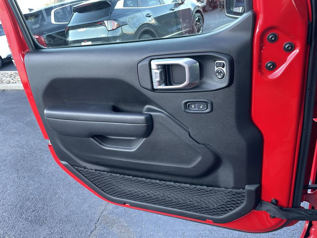 Used 2024 Jeep Gladiator Willys image 19