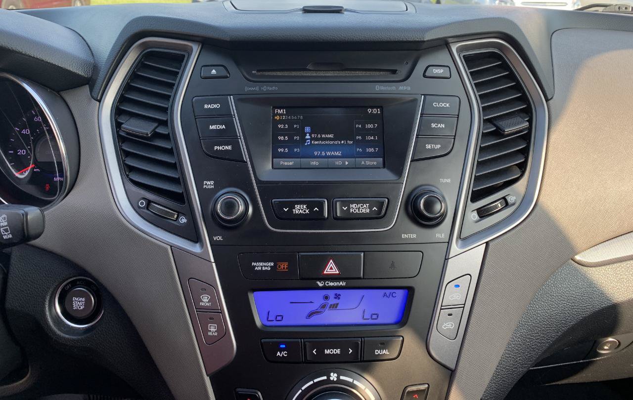Used 2013 Hyundai Santa Fe Sport 2.0T AWD/4WD image 23