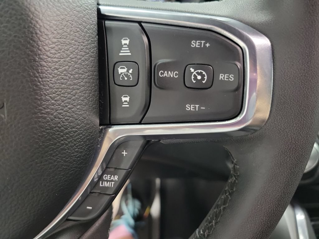 Used 2025 RAM 1500 Laramie AWD/4WD image 43
