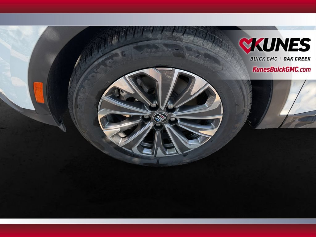 Used 2024 Buick Envision Preferred AWD/4WD image 13