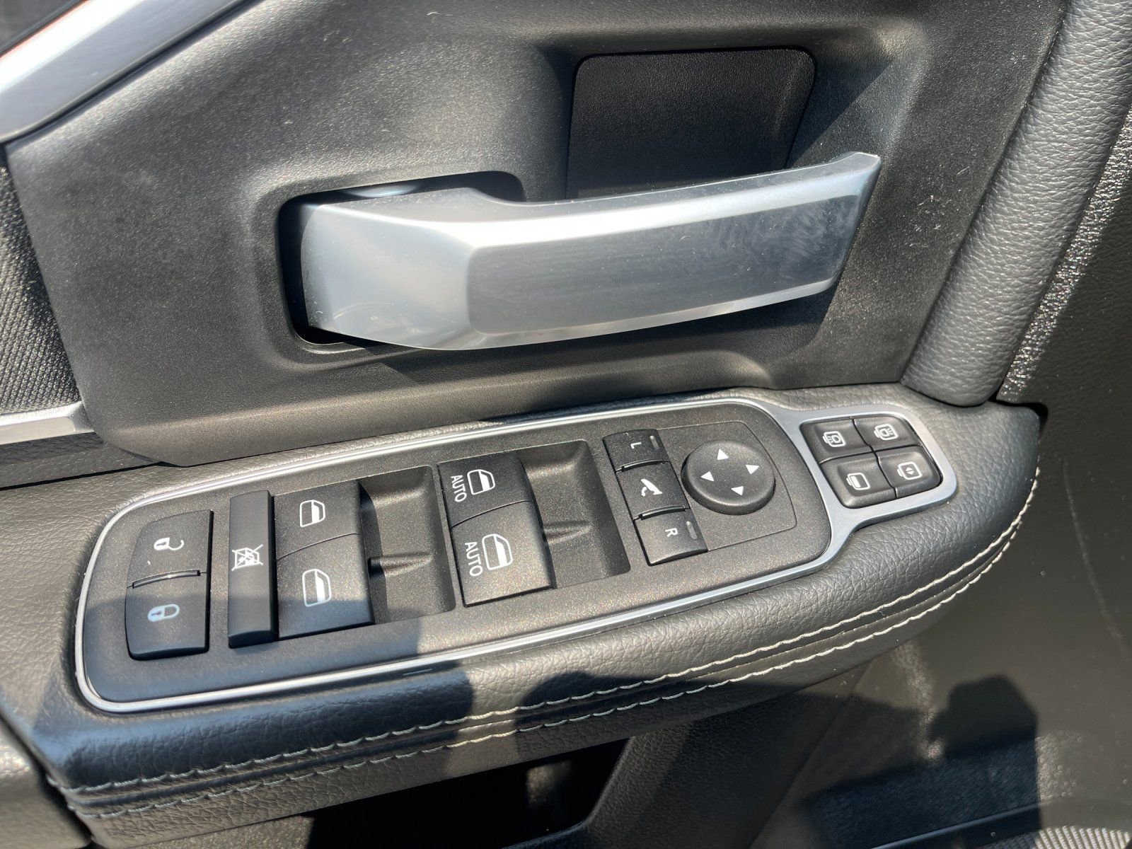 Used 2024 RAM 3500 Big Horn w/ Night Edition image 13