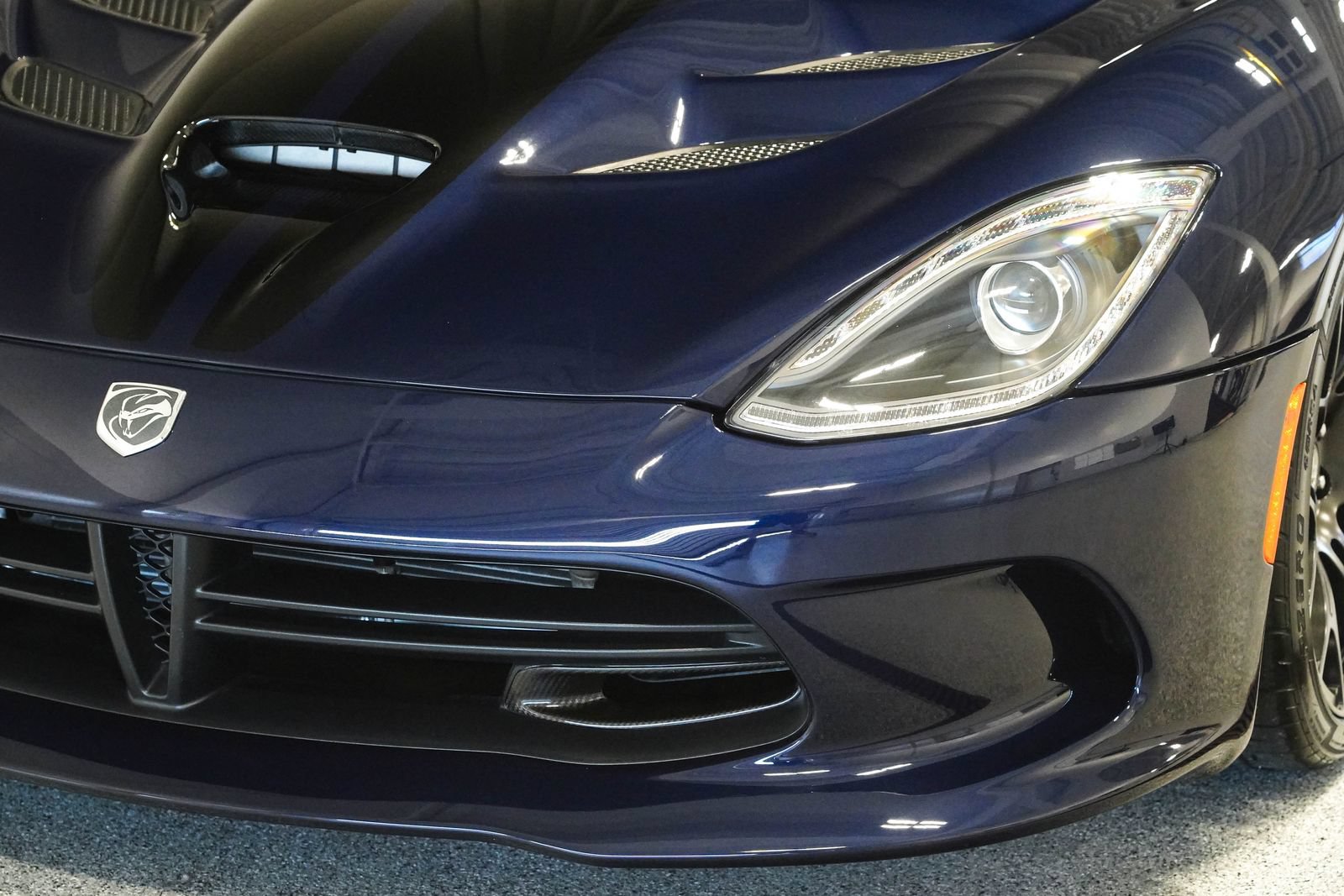 Used 2017 Dodge Viper GTC w/ GTS Interior Package RWD image 6