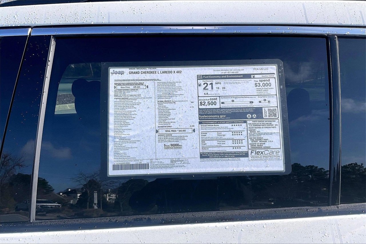 New 2025 Jeep Grand Cherokee L Laredo w/ Luxury Tech Group I image 39