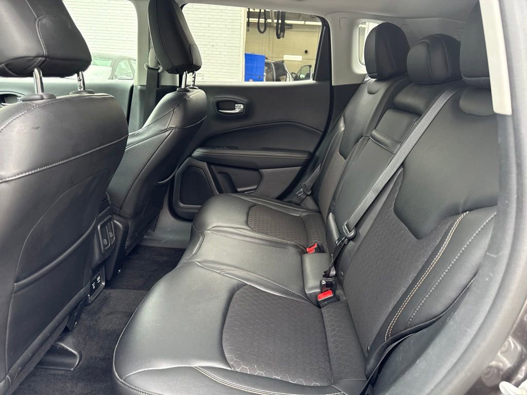 Used 2018 Jeep Compass Latitude w/ Popular Equipment Group AWD/4WD image 13