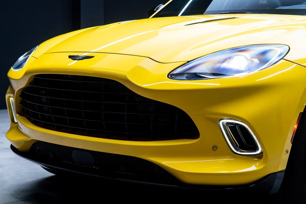 Used 2022 Aston Martin DBX AWD/4WD image 7