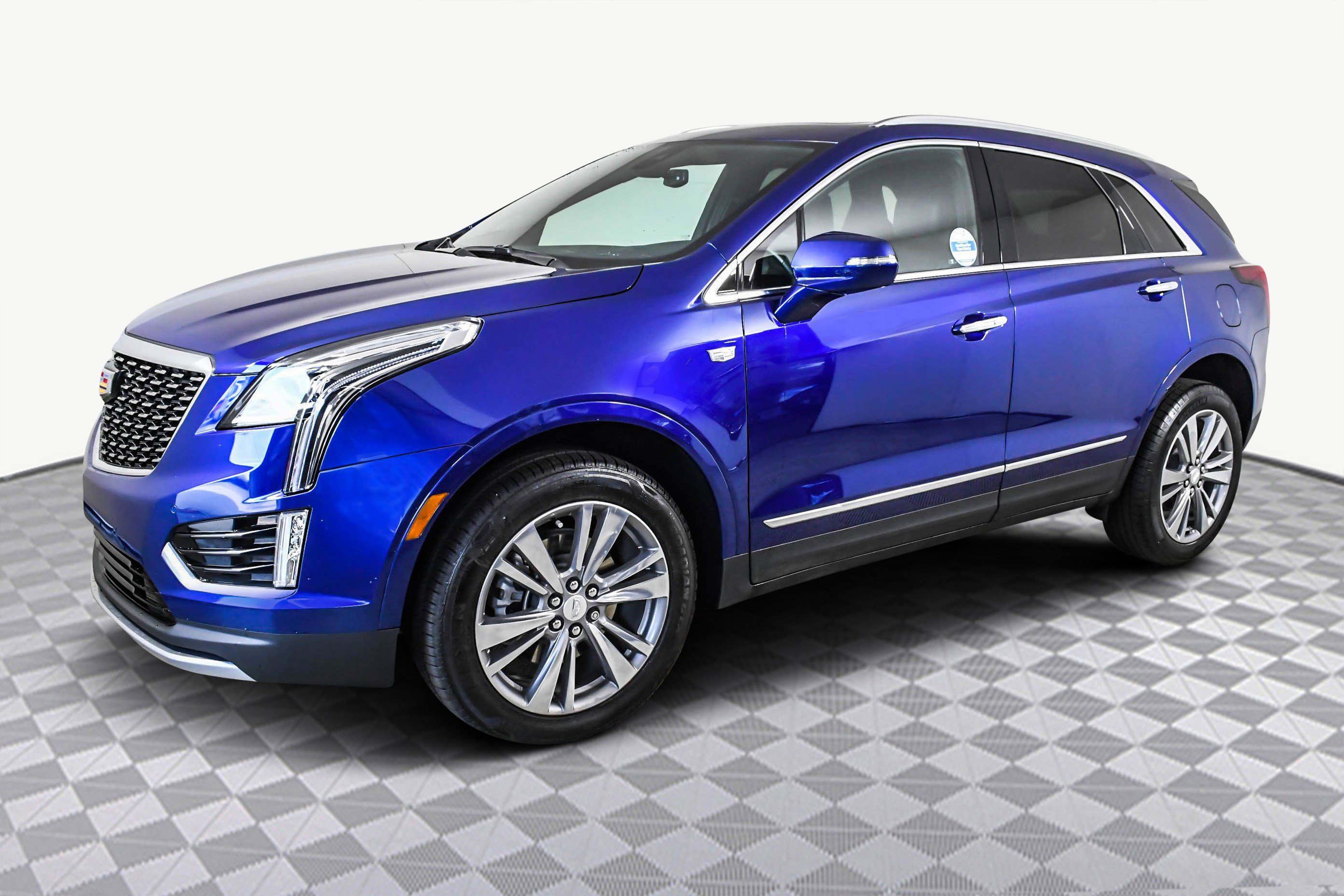 Used 2024 Cadillac XT5 Premium Luxury image 4