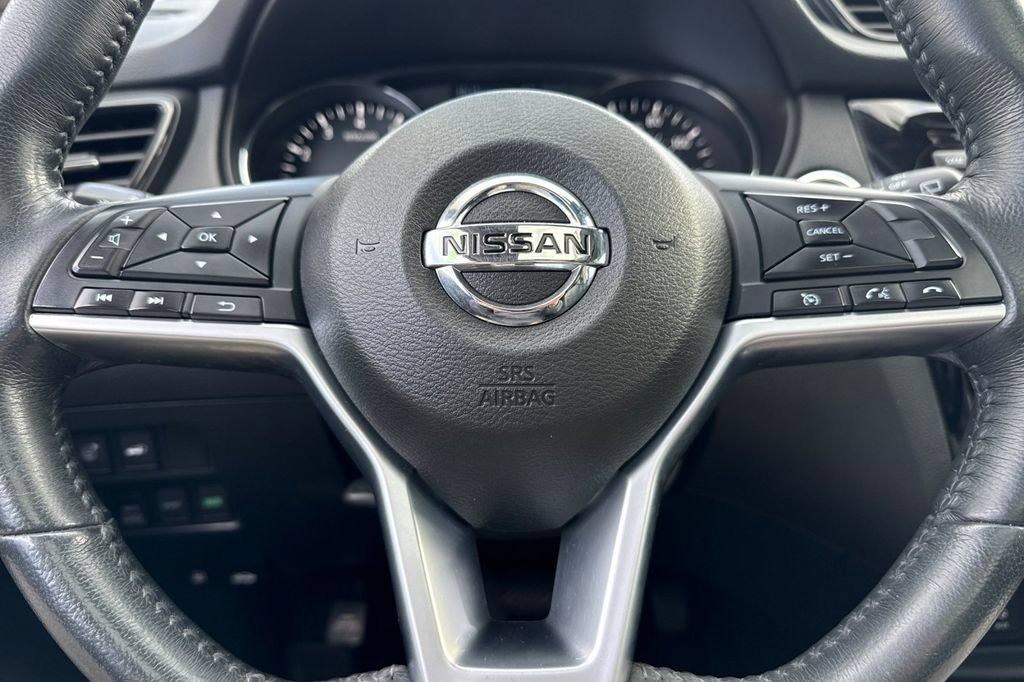 Used 2017 Nissan Rogue SL w/ SL Premium Package AWD/4WD image 25