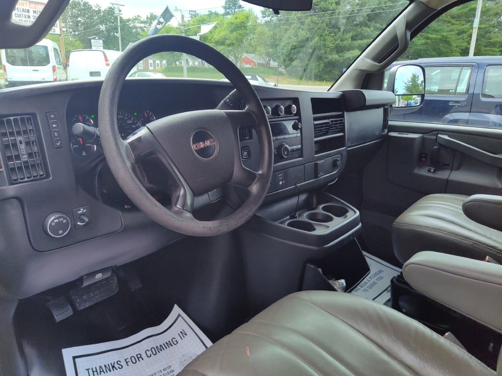 Used 2016 GMC Savana 3500 Extended RWD image 9
