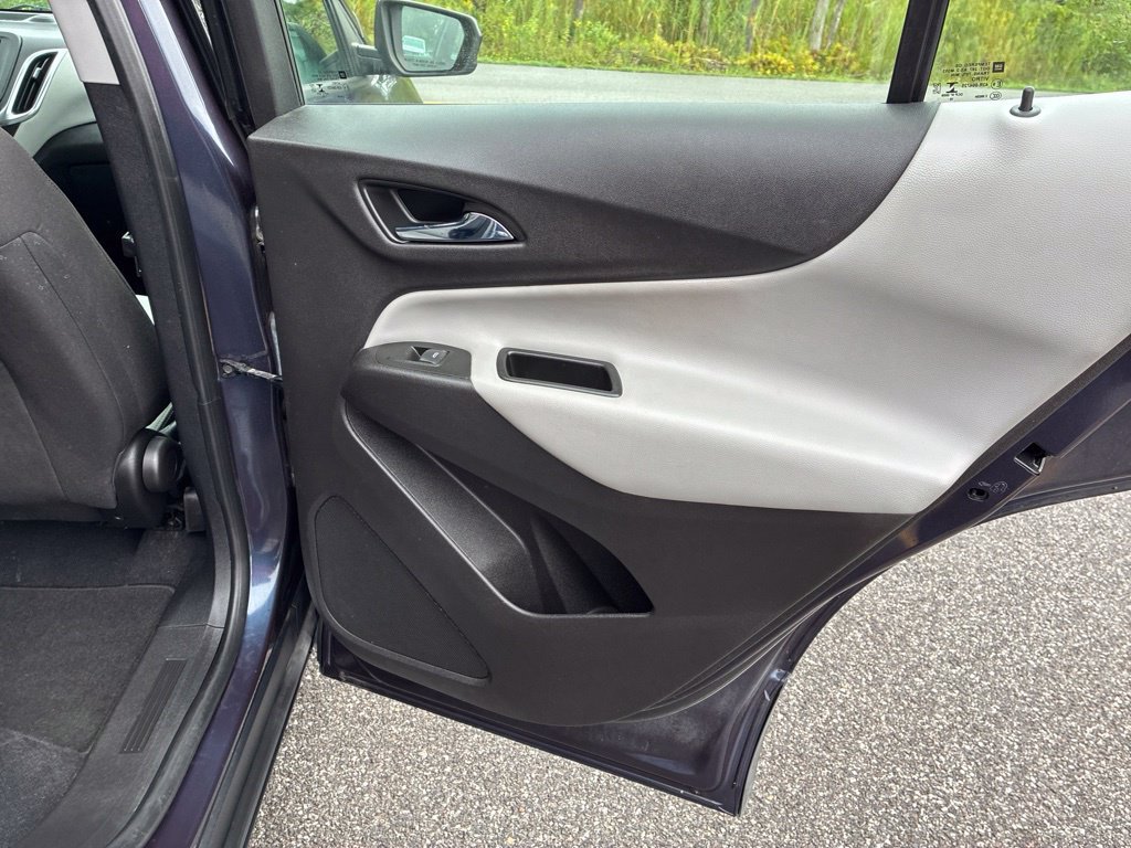 Used 2019 Chevrolet Equinox LS AWD/4WD image 52