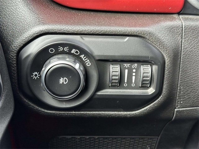 Certified 2018 Jeep Wrangler Unlimited Rubicon w/ Dual Top Group image 30